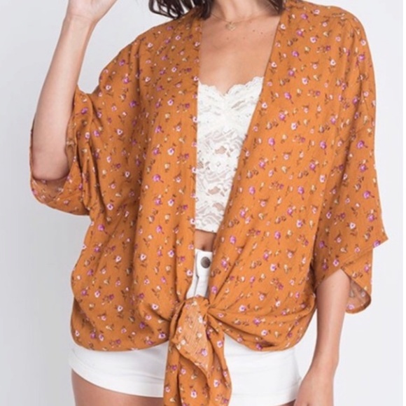 Dreamers Tops - Short Tie Wrap Kimono